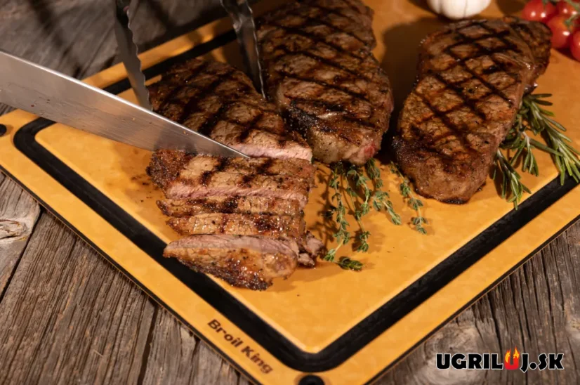 Drevená doska na krájanie Broil King, Wood Fiber