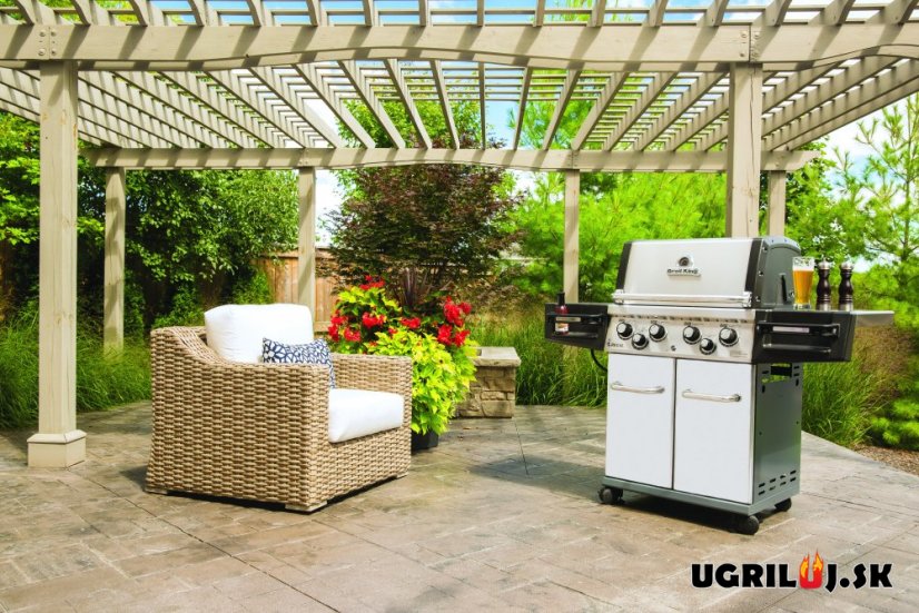 Plynový gril Broil King - Regal S 490 (+Rotisserie)