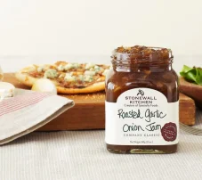 Čatní - Stonewall Kitchen Roasted Garlic Onion Jam, 369g