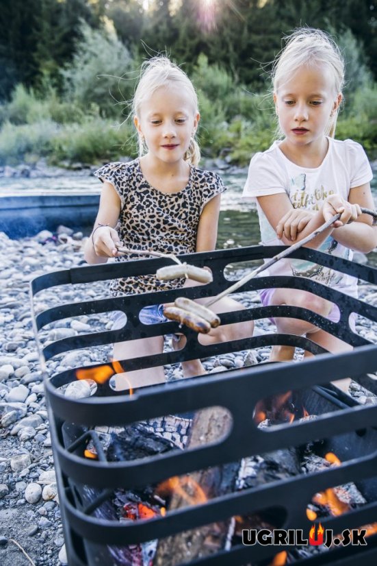 Ohnisko Höfats CUBE, čierna