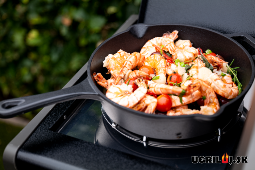 Plynový gril Napoleon  - Rogue 425 RSB, Black (+Rotiseria)