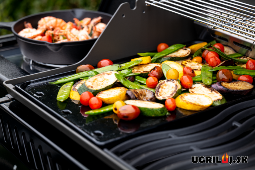 Plynový gril Napoleon  - Rogue 425 RSB, Black (+Rotiseria)