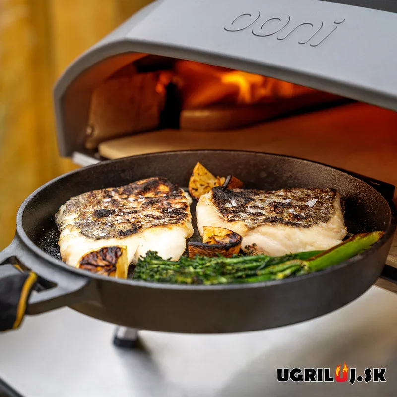 Litinová pánev Ooni Skillet, 23cm
