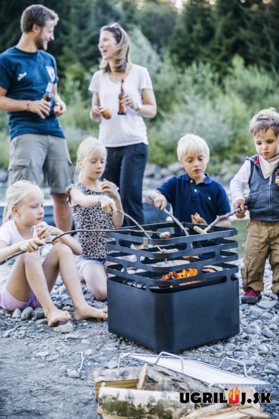 Ohnisko Höfats CUBE, čierna