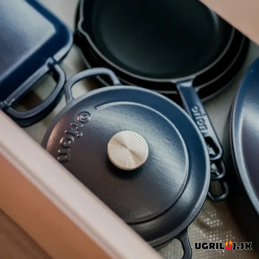 Liatinový smaltovaný hrniec s pokrievkou, 3.3L