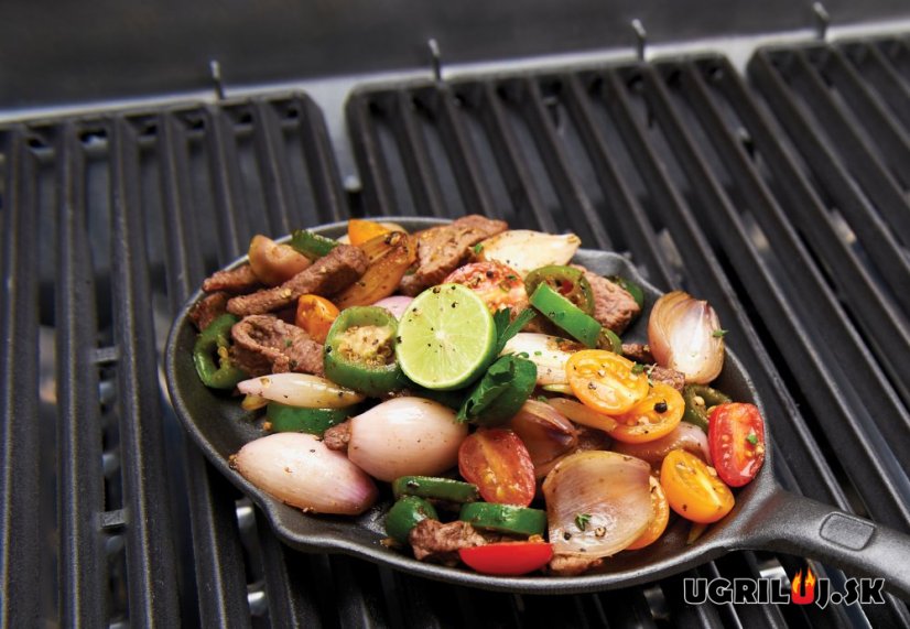 Liatinová panvica na Fajitas s bambusovou doskou Broil King