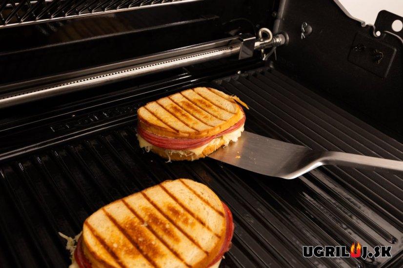 Liatinová grilovacia platňa oboustranná, smalt, tál Broil King - (Crown Series, Baron Series)