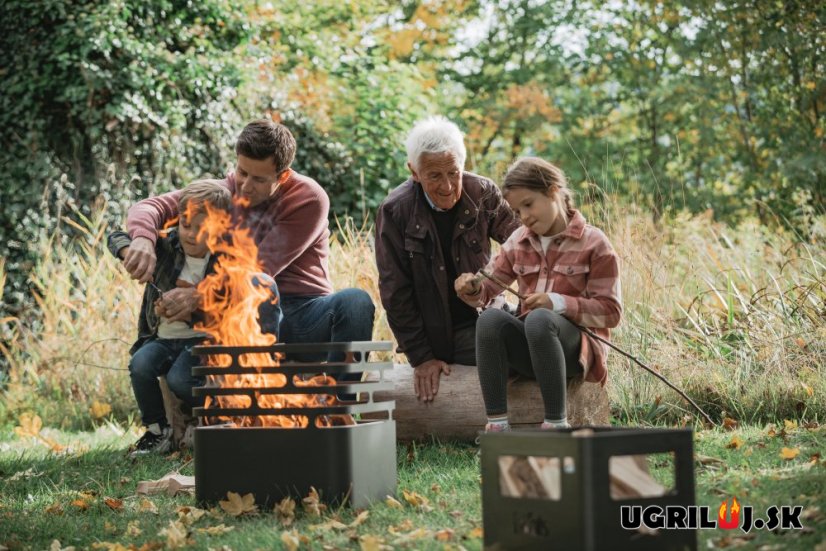 Ohnisko Höfats CUBE, čierna