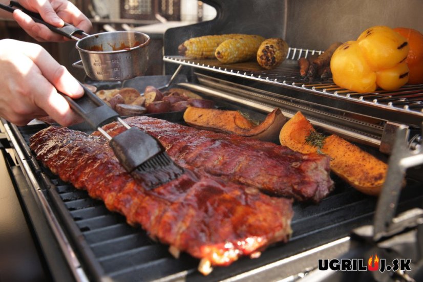 Plynový gril Broil King - Signet 390 Shadow