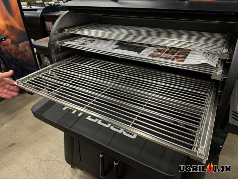 Peletový gril Pit Boss TITAN 1600, Competition Series PB1600CST