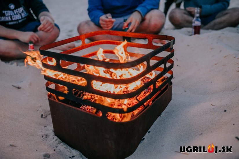 Ohnisko Höfats CUBE, rusty