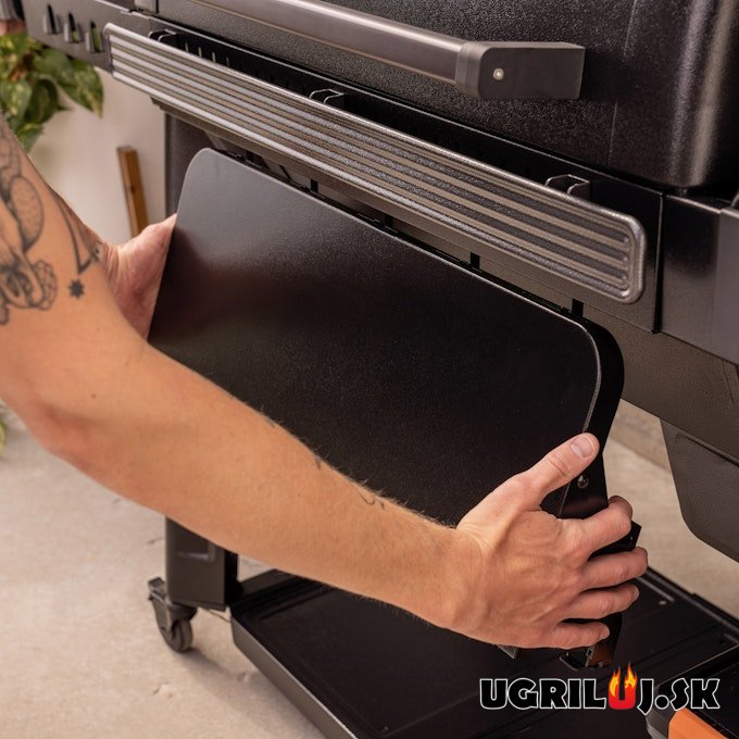 Přední police Traeger pro grily (WOODRIDGE)