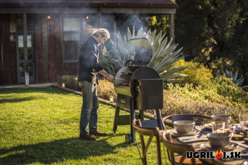 Peletový gril Traeger - IRONWOOD 885