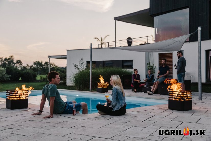 Ohnisko Höfats CUBE, čierna