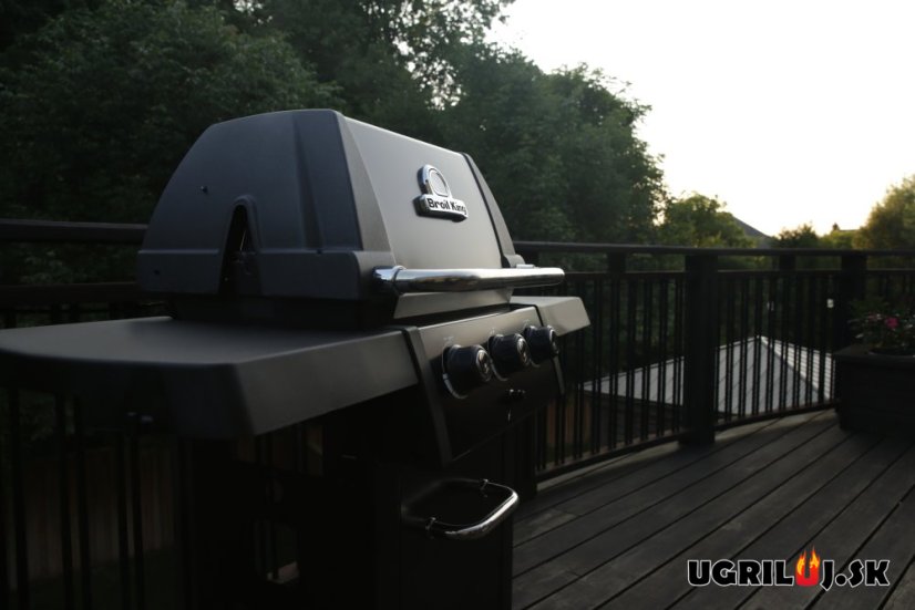 Plynový gril Broil King - Royal 320 Shadow