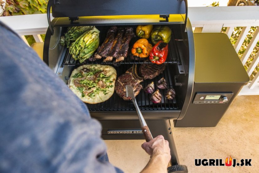 Peletový gril Traeger - IRONWOOD 650