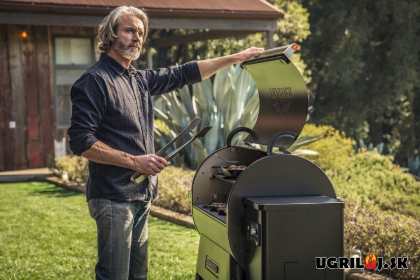 Peletový gril Traeger - IRONWOOD 885