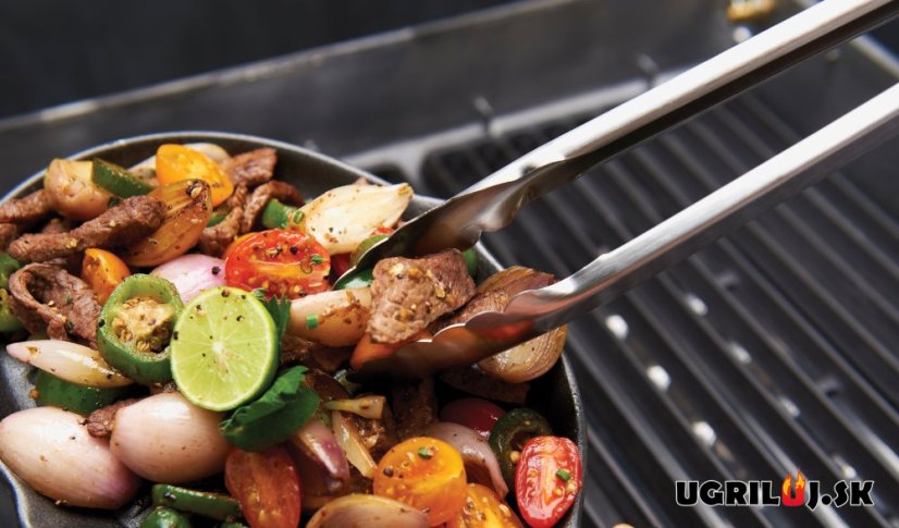 Liatinová panvica na Fajitas s bambusovou doskou Broil King