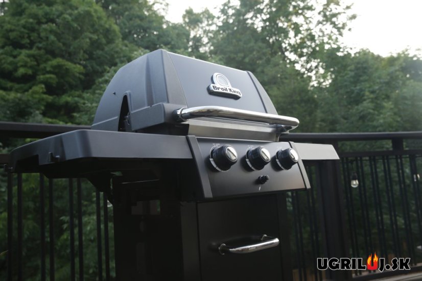Plynový gril Broil King - Royal 320 Shadow