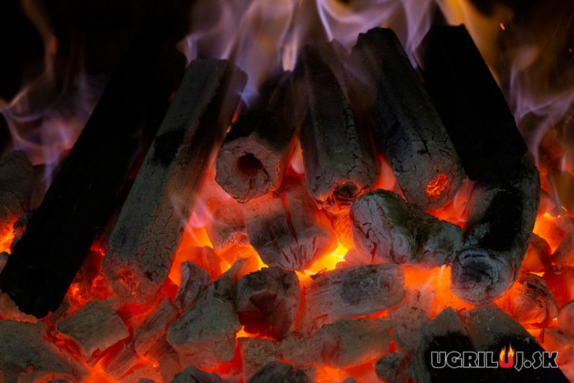 Prémiové drevené brikety šesťhranné Josper - Sawdust Hexagon, 10kg