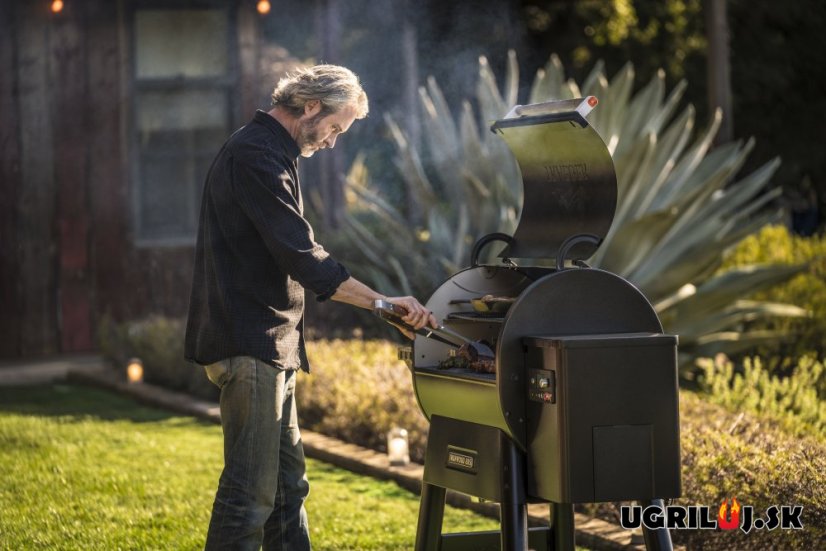 Peletový gril Traeger - IRONWOOD 885