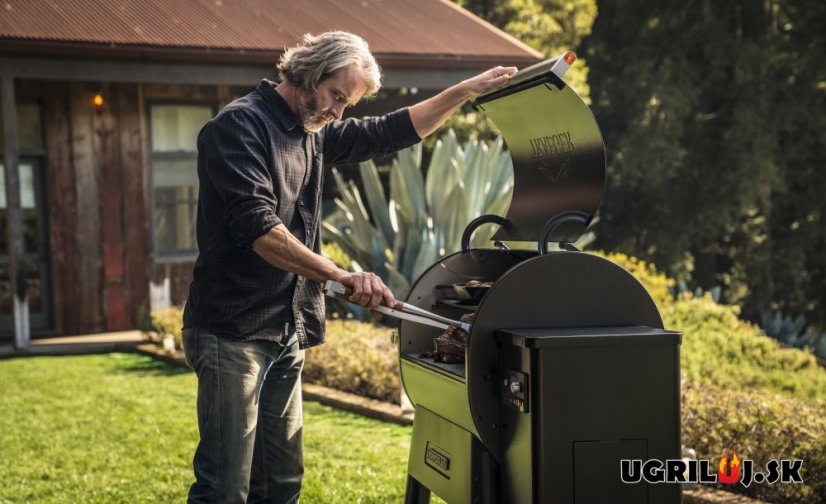 Peletový gril Traeger - IRONWOOD 885